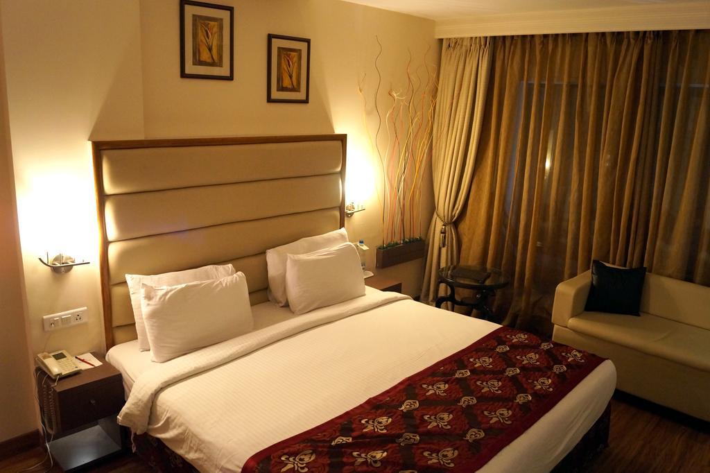 The Grand Solitaire Haiderabad Buitenkant foto