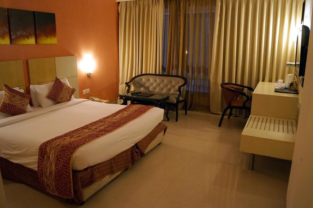 The Grand Solitaire Haiderabad Buitenkant foto