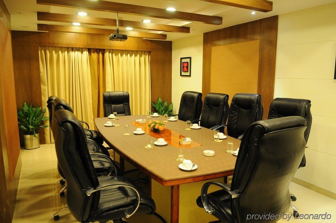 The Grand Solitaire Haiderabad Buitenkant foto