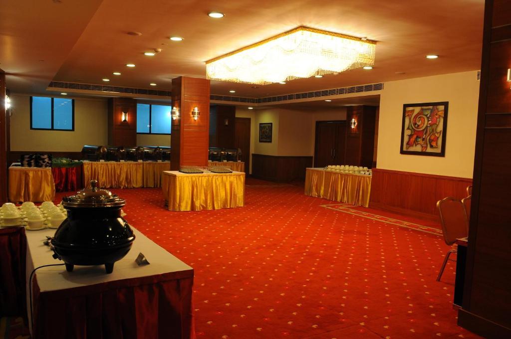 The Grand Solitaire Haiderabad Buitenkant foto